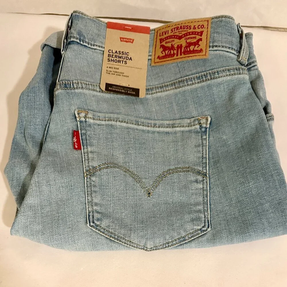 Levis elevate your